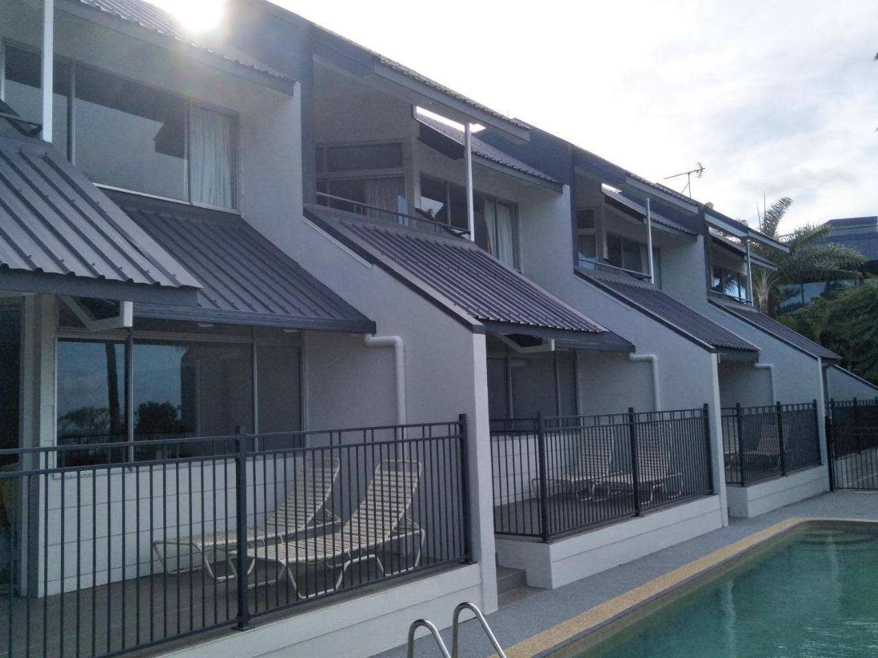 Airlie Seaview Apartments Airlie Beach Exterior foto