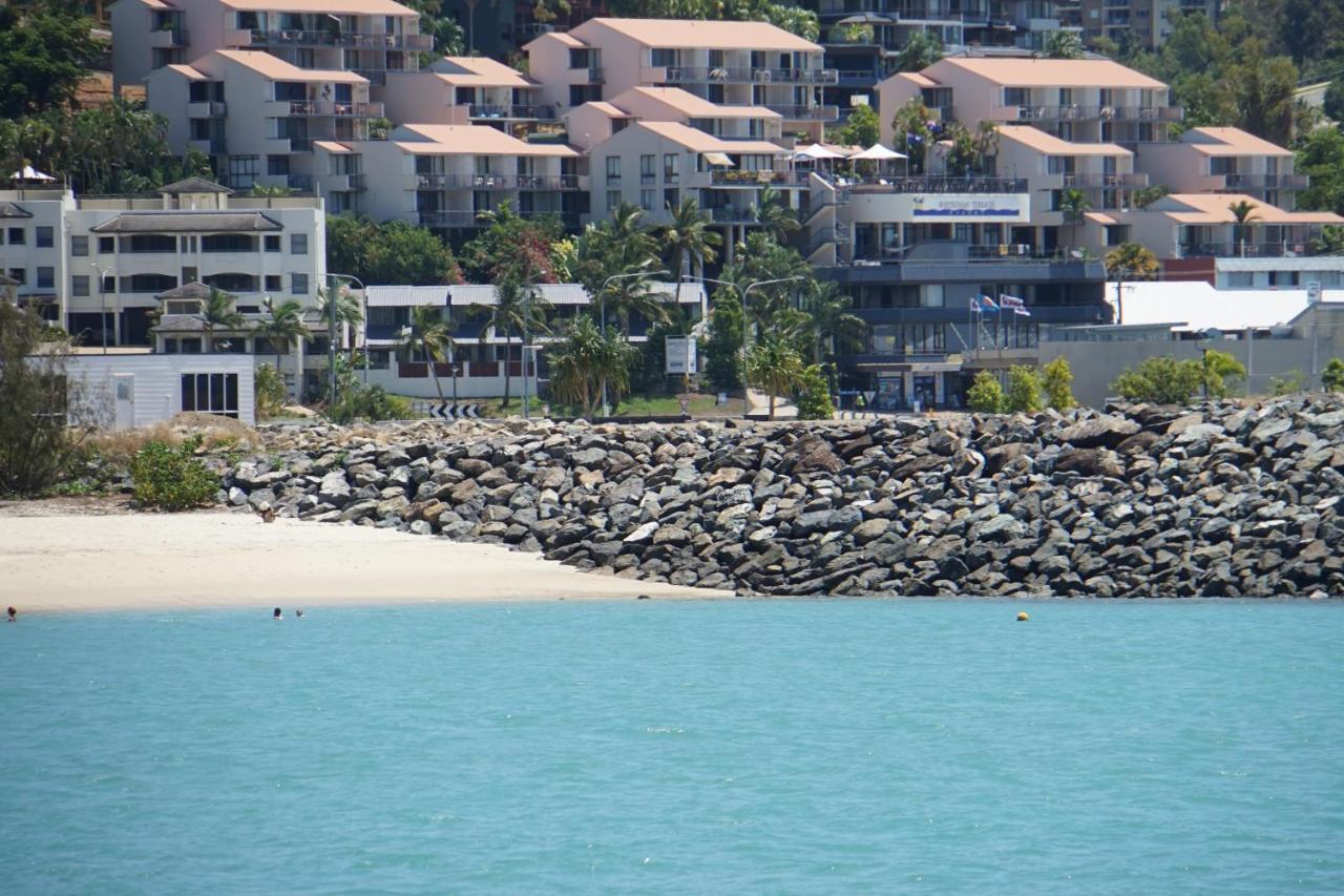 Airlie Seaview Apartments Airlie Beach Exterior foto